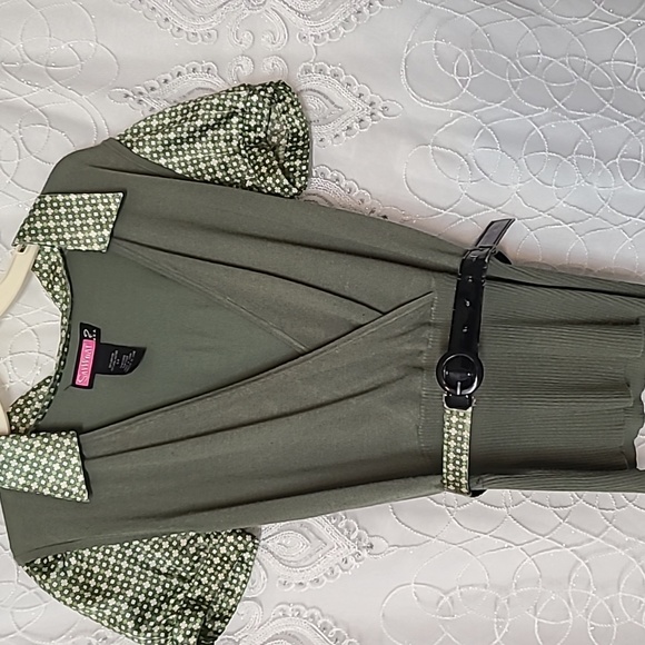 Say What? Vintage 90s short sleeve sweater with belt. - Picture 2 of 16